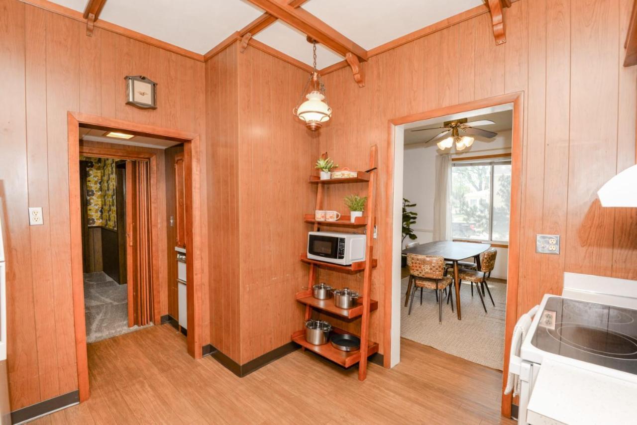 Unique Two Story With A Vintage Flare Villa Fargo Exterior photo